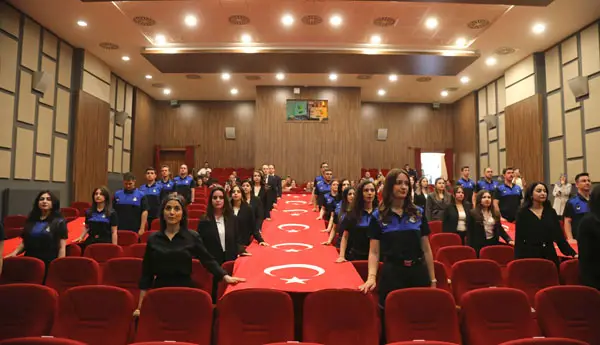 Çankaya'da "Yemin" Heyecanı: Çankaya'nın Yeni Memurları Yemin Ederek Göreve Başladı